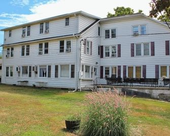 Pocono Ridge Inn - East Stroudsburg - Budova