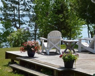 Sunsite Estates Waterfront - Manitowaning - Patio