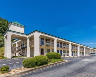 Rodeway Inn & Suites - Macon - Gebouw