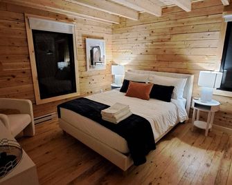 Islander Lodge - Lochaber Lake Lodges - Antigonish