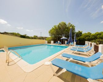 Apartamentos Sa Cornisa - Cala Morell - Piscina