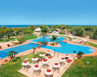 Happy Camp in Camping La Masseria - Gallipoli - Pool