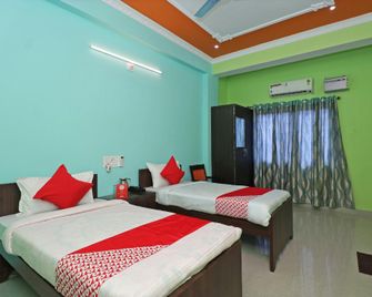 OYO Buddha Home Stays - Bodhgaya - Slaapkamer