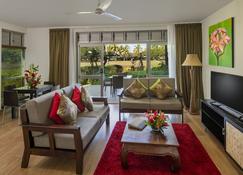 The Terraces Apartments Denarau - Nadi - Living room