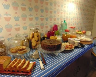 B&B Residenza Ricasoli Grosseto centro storico - Grosseto - Buffet
