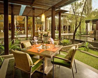 هيلتون باندونغ - باندونغ - مطعم