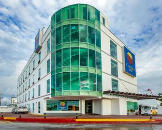 Comfort Inn Cancun Aeropuerto - Cancún - Edificio