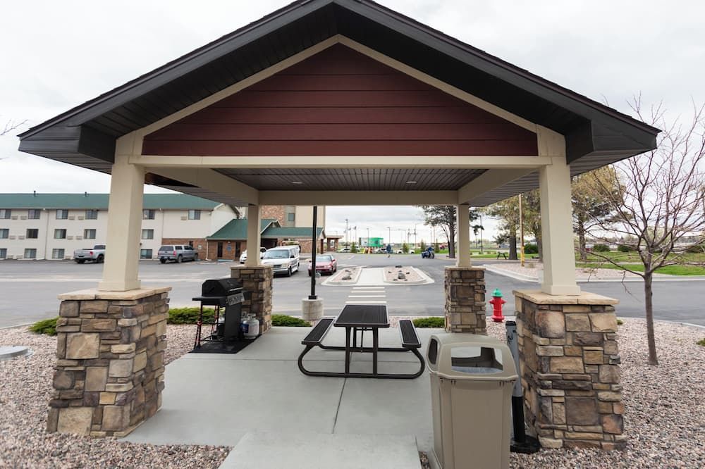 My Place Hotel- Cheyenne, WY - שאיין - פטיו