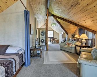 Beautiful Pastoral Setting - near Bryce Canyon, Grand Staircase, Panoramic Views - Henrieville - Bedroom