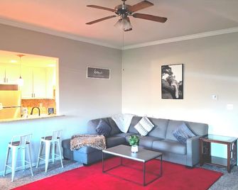3br 2bath Home Near I-30 Royse City Tx - Royse City - Living room