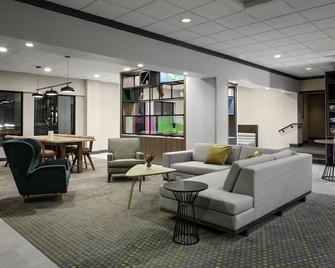 Holiday Inn & Suites Boston-Peabody, an IHG Hotel - Peabody - Salónek