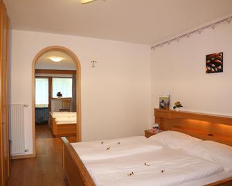 Almhotel Bergerhof - Sarentino - Habitación
