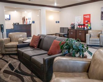 Cobblestone Hotel & Suites - Lamar - Lamar - Area lounge