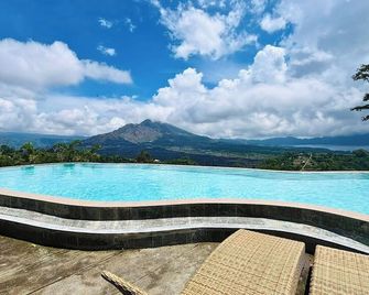 Caldera Hotel & Restaurant - Kintamani - Pool