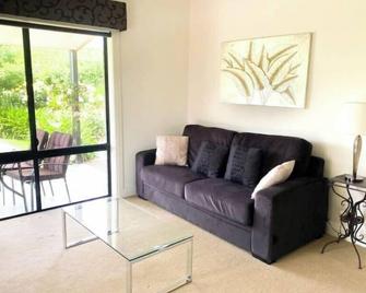 Shiraz Cottage - A Vineyard Retreat in Barossa Valley - Rowland Flat - Sala de estar
