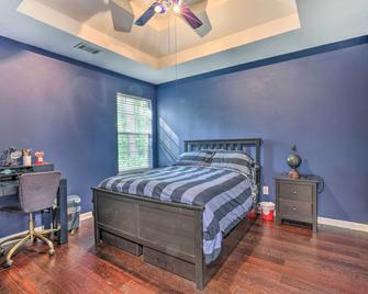 Snellville Abode Less Than 9 Mi to Stone Mtn Park! - Snellville - Bedroom
