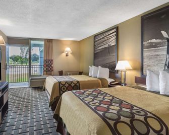 Super 8 by Wyndham Ocala I-75 - אוקאלה - חדר שינה