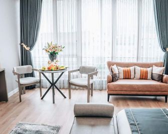 La Flora House Hotel - İzmit - Living room