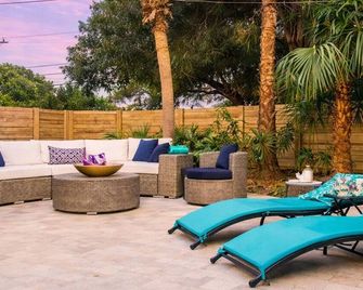 Serene Wpb Escape Pool Near Beach - West Palm Beach - Patio