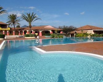 Liscia Eldi Residence - San Teodoro - Pool