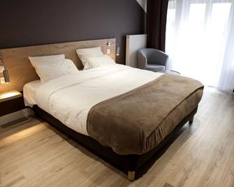 Logis Auberge Des Voyageurs - Vandières - Slaapkamer