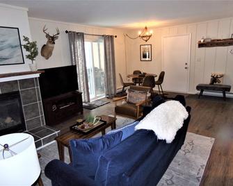 Blue River Condos 3 Bed 2 Bath - Frisco - Wohnzimmer