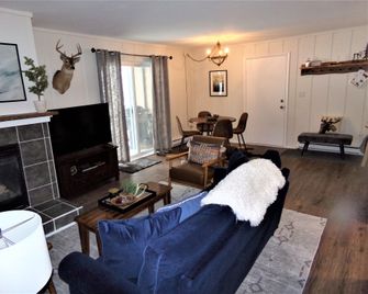 Blue River Condos 3 Bed 2 Bath - Frisco - Sala de estar