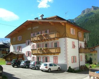 Pension Serena - Canazei - Bygning
