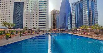 Ezdan Hotel - Doha - Piscina