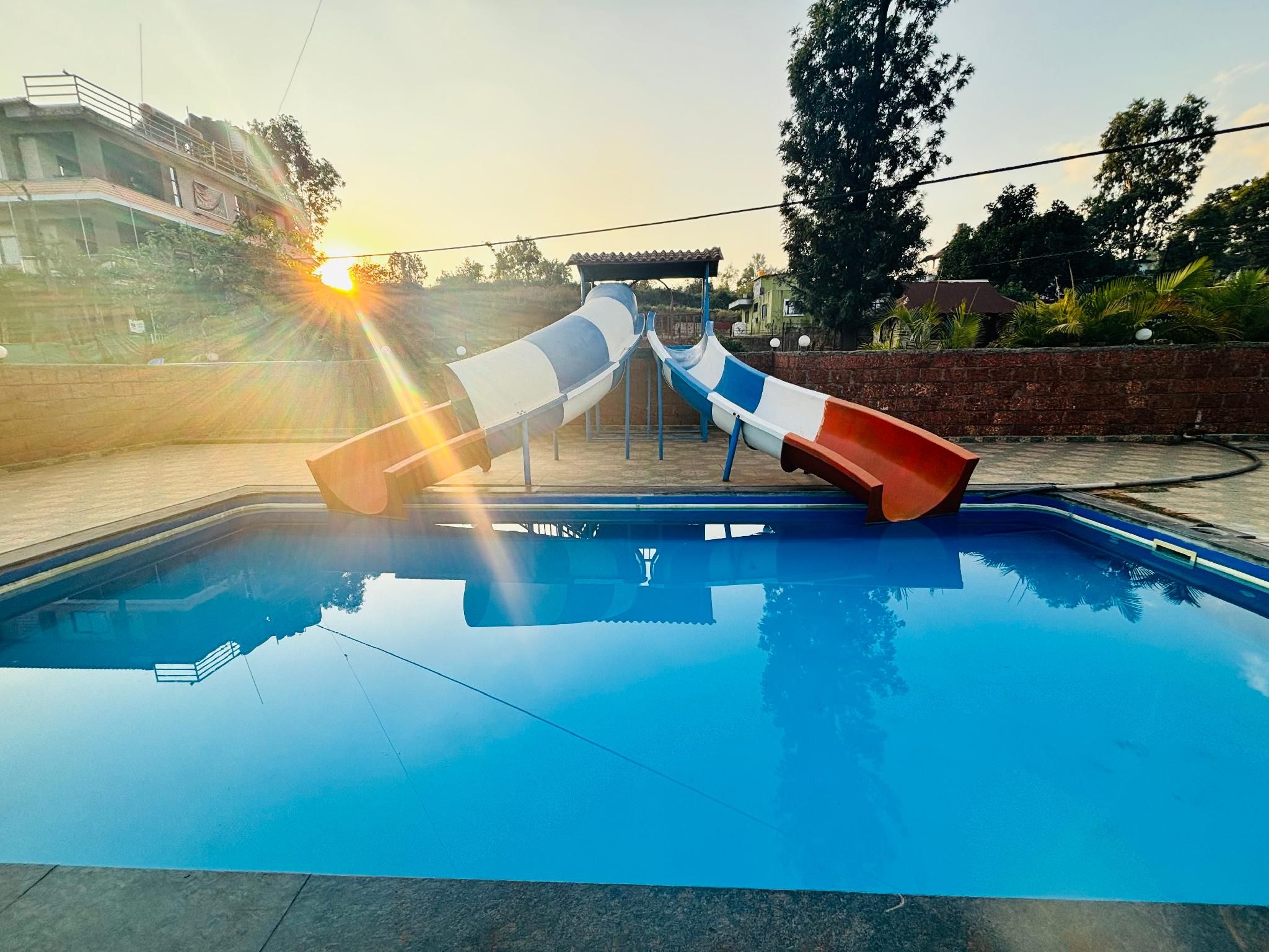 Sabo Resort - Panchgani - Pool