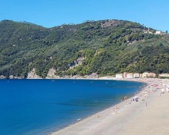 Apartment Casa del Gemmo by Interhome - Sestri Levante - Strand