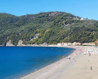 Casa del Gemmo / 6 pax - Sestri Levante - Strand