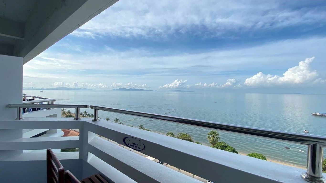 Grand Jomtien Palace Hotel