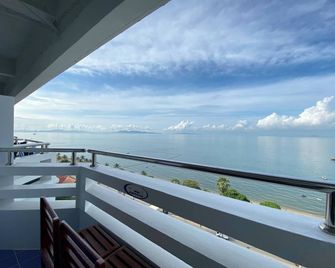 Grand Jomtien Palace Hotel - Pattaya - Balkong