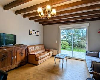 Maison de campagne calme avec jardin, proche du Zoo de Beauval et châteaux de la Loire - FR-1-591-84 - Poulaines - Sala de estar