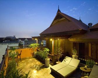 Lamphu Tree House Boutique Hotel - Bangkok - Balcony
