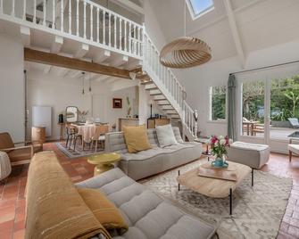 Maison pour 8 - Piscine chauffée - 100m de la plage - Piriac-sur-Mer - Sala de estar