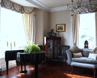 The Meadowsweet Hotel - Llanrwst - Living room