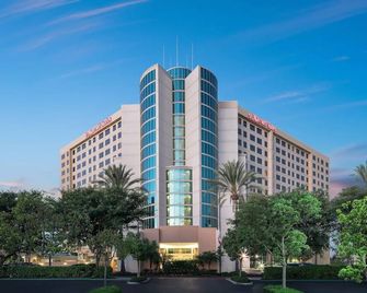 Anaheim Escape Near Disneyland, Knott’s & Anaheim GardenWalk - Pets are Allowed! - Garden Grove - Edificio