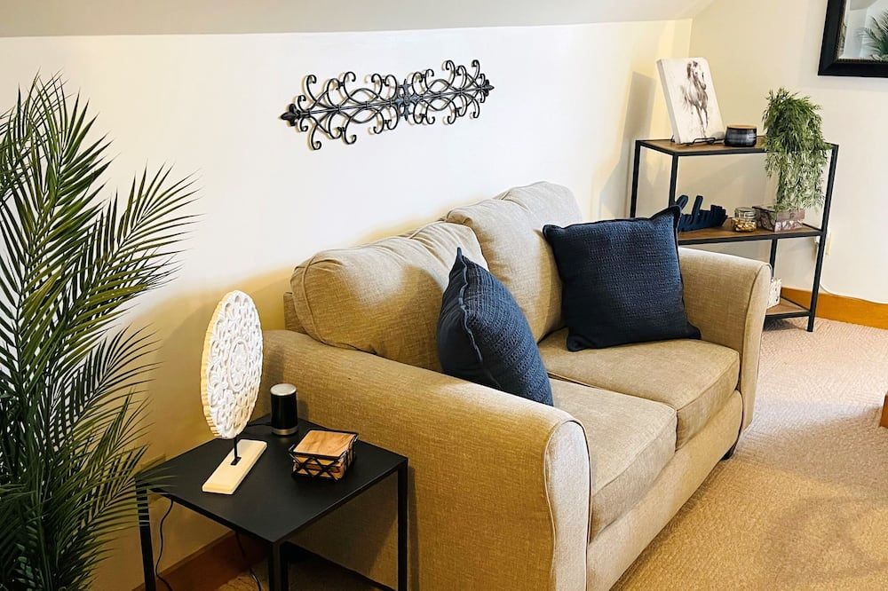 Cozy Apartment in Northumberland, PA -set in rural PA on a small horse farm