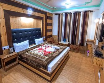 Beatiful rooms with wifi and parking - Manali - Schlafzimmer