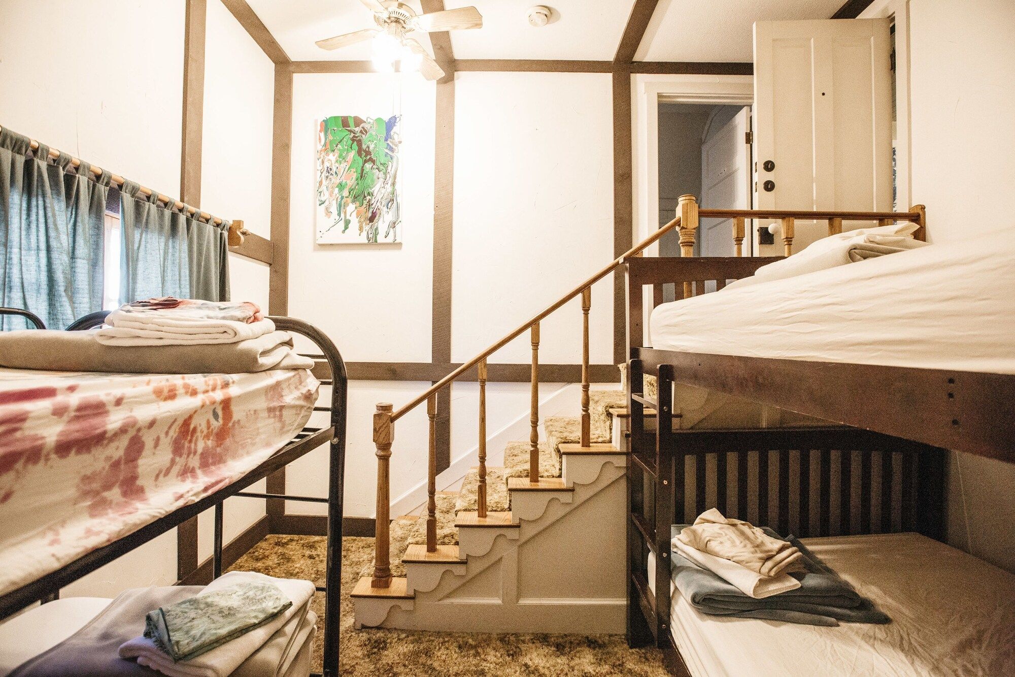 The Hostel California - Bishop - Bedroom