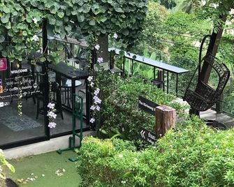 The Kiriwong Valley Villas & Restaurant - Lan Saka - Vista externa