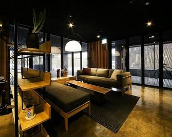 Elephant Shower Hotel - Jinju - Sala de estar