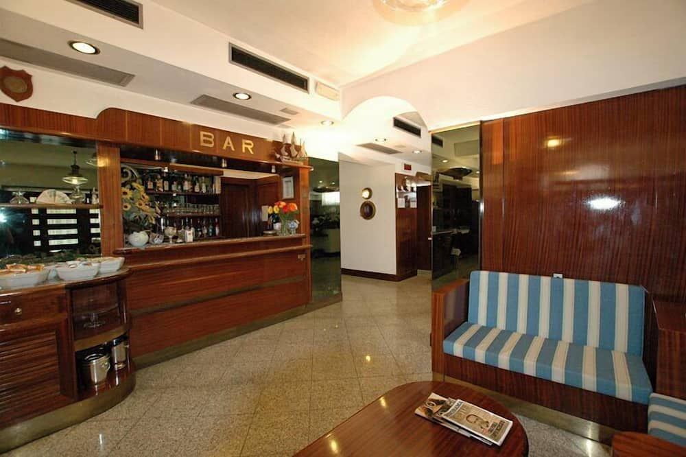 Hotel Crystal - Portoferraio - Recepción