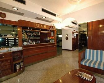 Hotel Crystal - Portoferraio - Recepción
