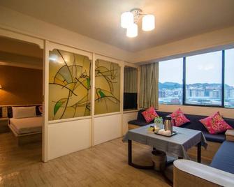 Dahua Hotel - Keelung - Wohnzimmer