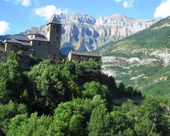 Casa Petirrojo for 4 people - Torla - Building
