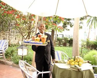 Sunshine Hotel - Asmara