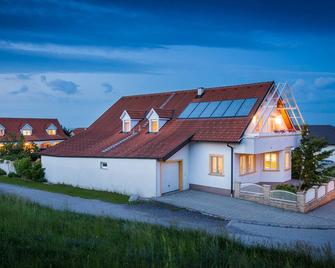Appartementhaus Martina - Mörbisch am See - Budova